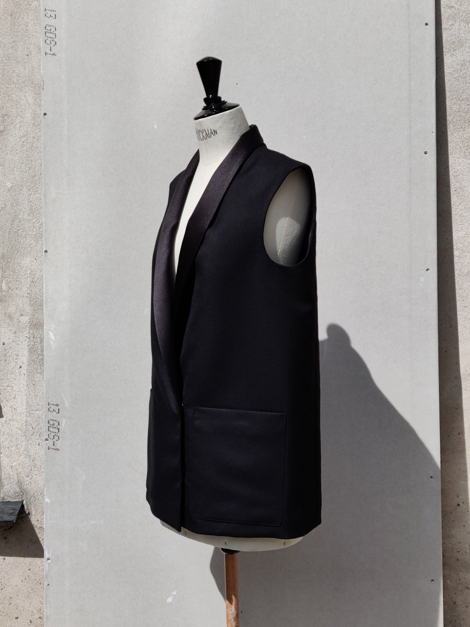 Alison gilet in black.